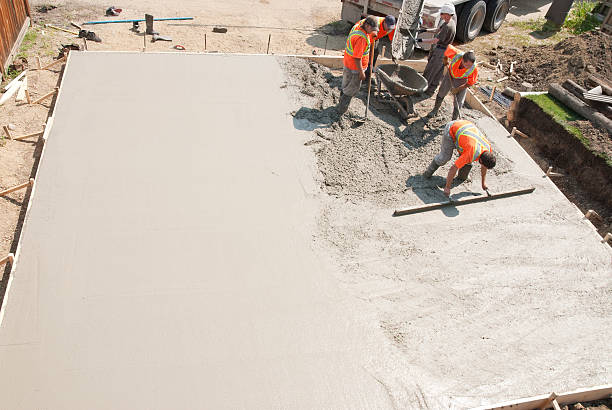 Best Custom Concrete Contractor  in Southgate, MI
